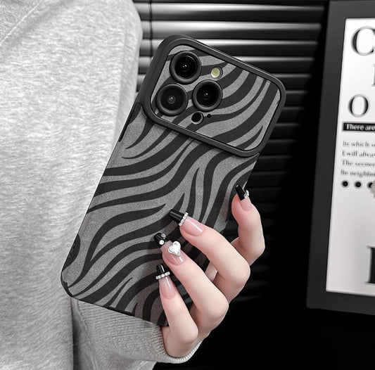 kap-berg-zebra-patchwork-pattern-iphone-17-pro-max-case-trendy_1