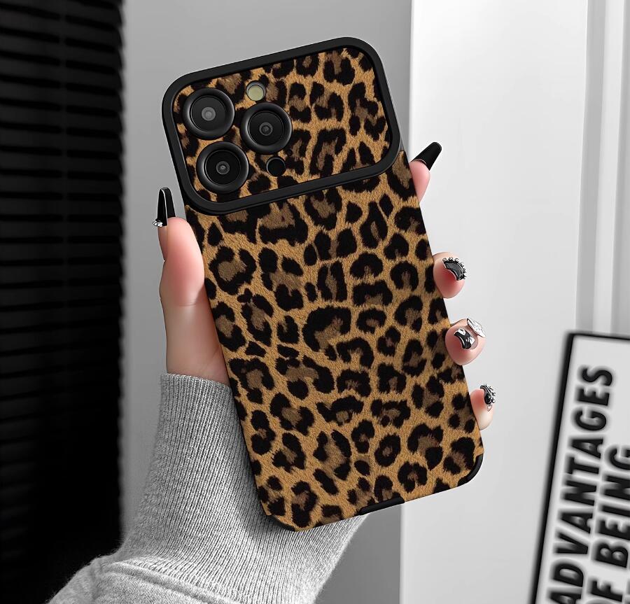 ultimate-iphone-17-pro-cases-fashion-art-tech-styles