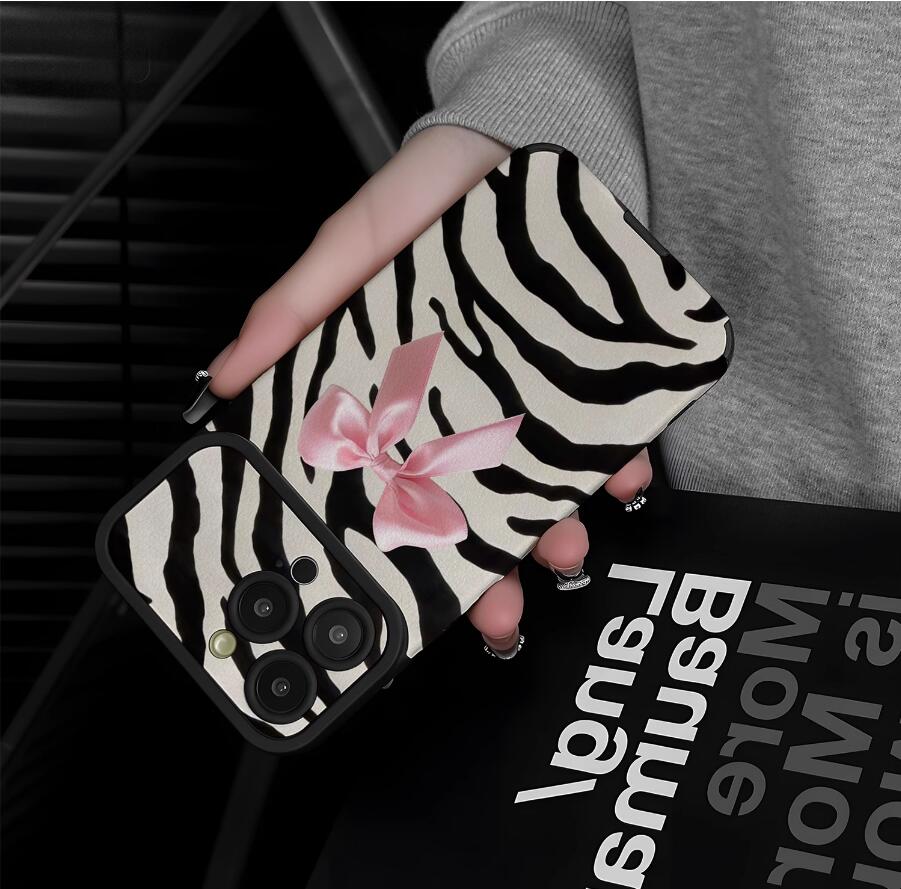 bow-hartmann-breg-zebra-pattern-iphone-17-pro-max-cover-trendy_4