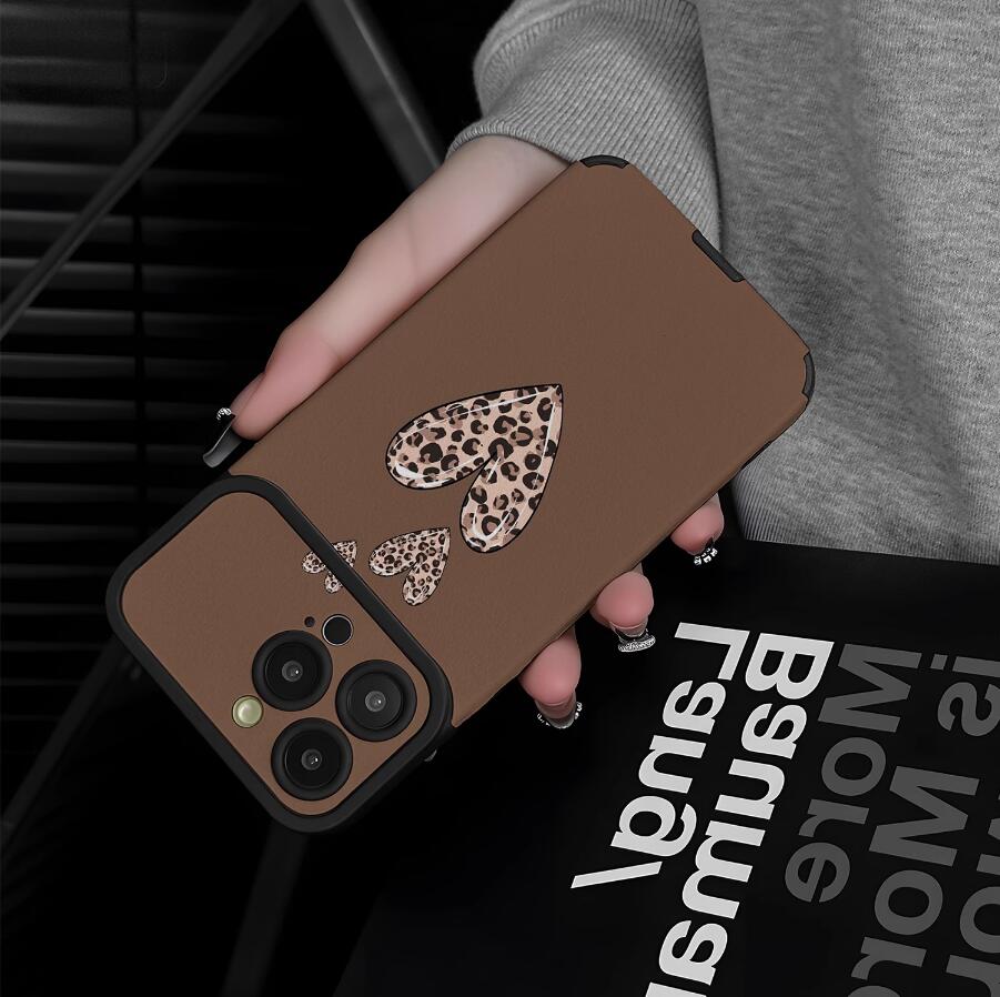 elegant-heart-leopard-pattern-iphone-17-pro-max-case-silicone_4