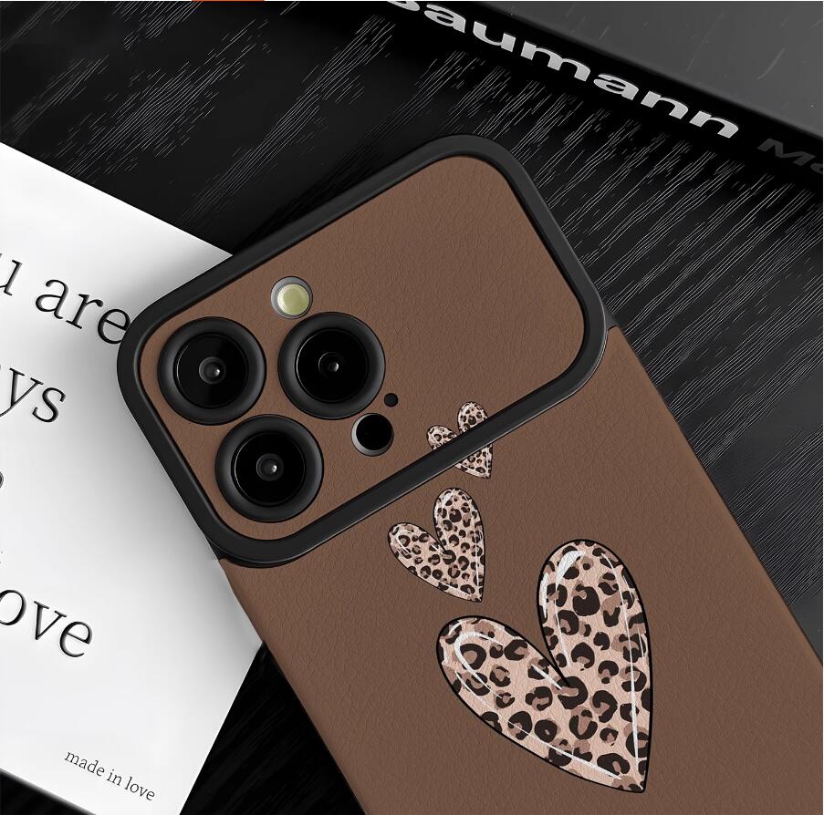 elegant-heart-leopard-pattern-iphone-17-pro-max-case-silicone_8