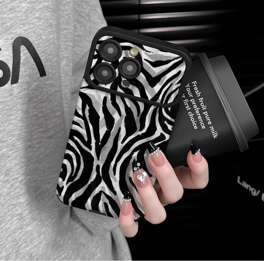 equus-grevyi-zebra-pattern-iphone-17-pro-max-case-trendy_2
