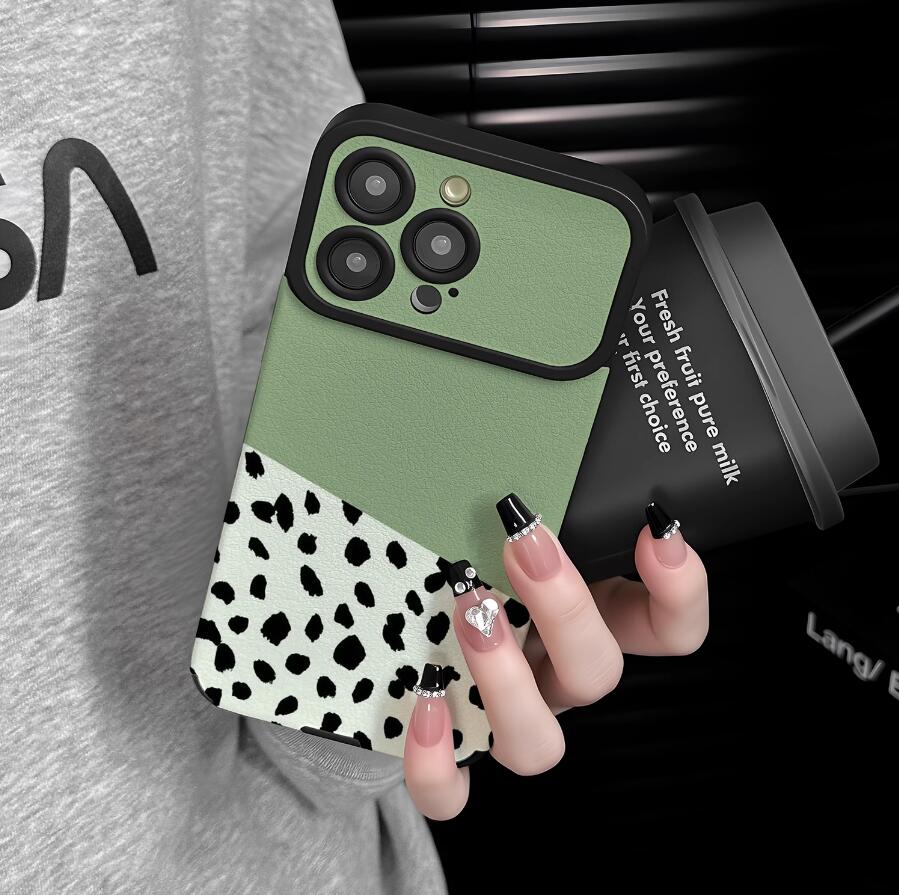 green-lepoard-patchwork-pattern-iphone-17-pro-max-case-trendy_2