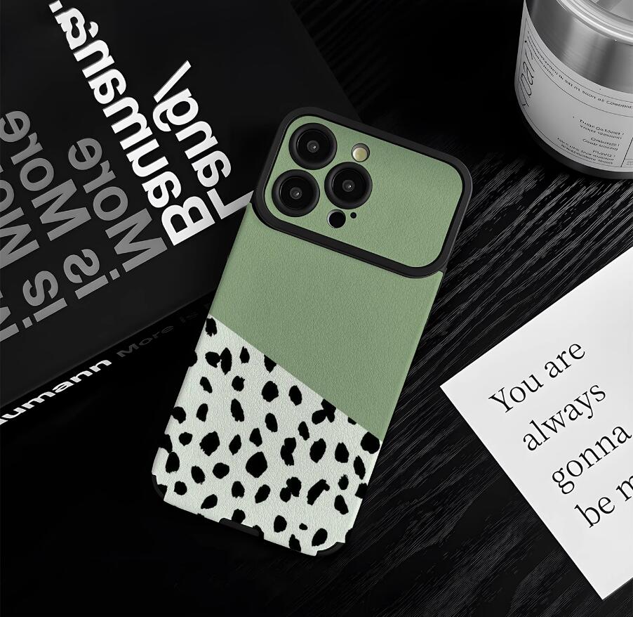 green-lepoard-patchwork-pattern-iphone-17-pro-max-case-trendy_6