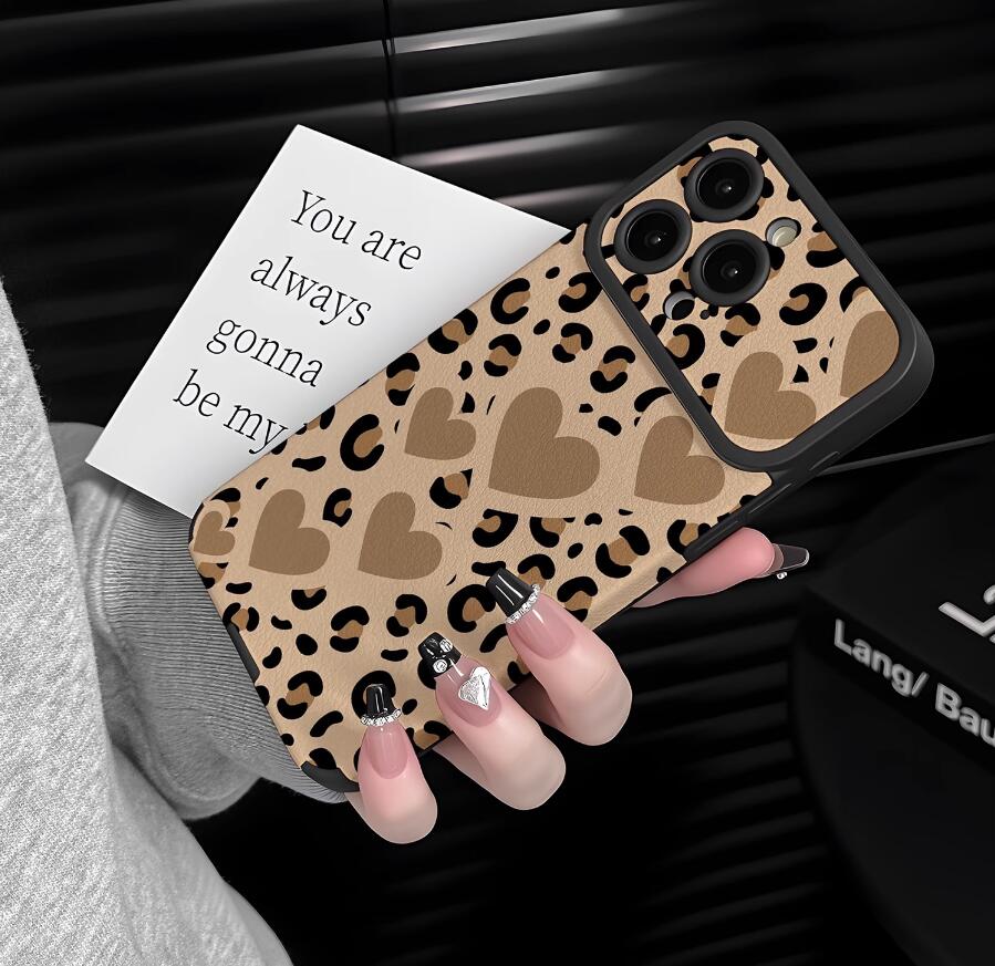 heart-lepoard-patchwork-pattern-iphone-17-pro-max-case-trendy_1