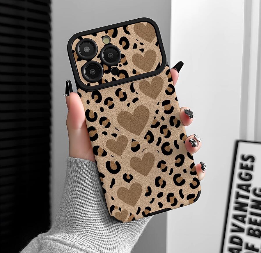 heart-lepoard-patchwork-pattern-iphone-17-pro-max-case-trendy_5