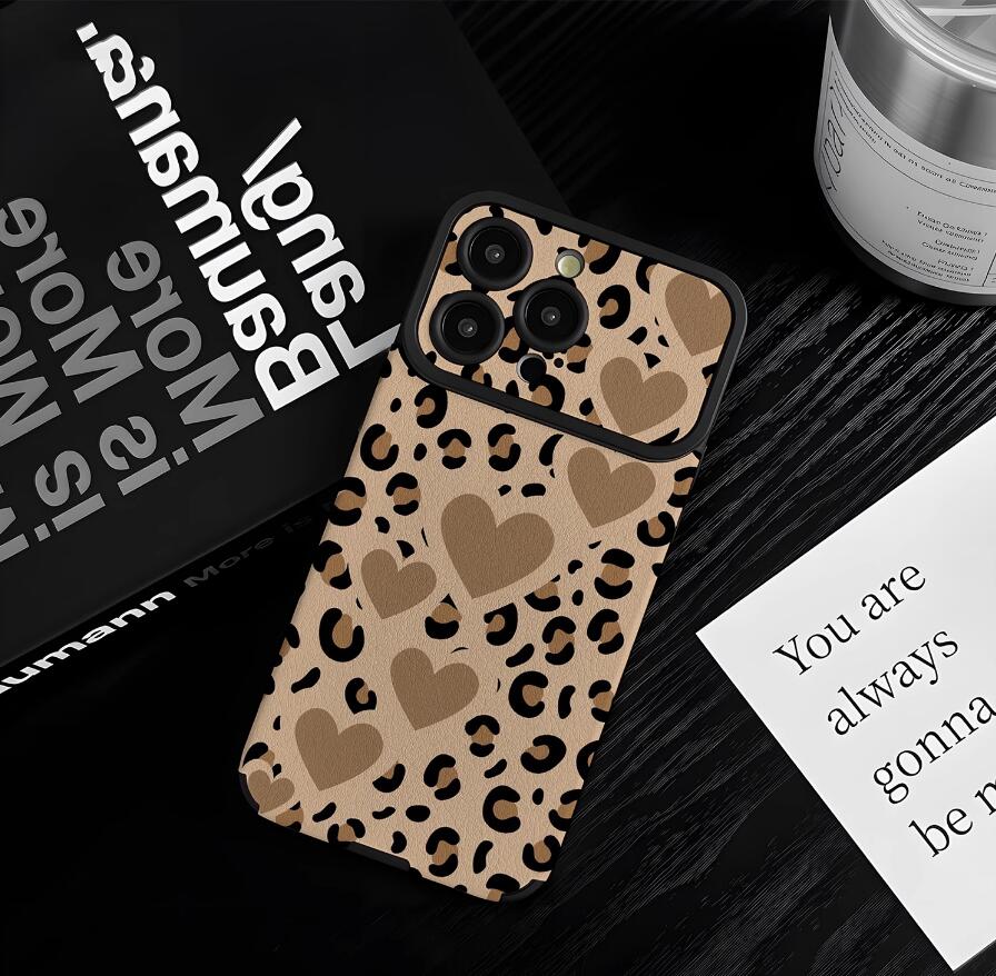 heart-lepoard-patchwork-pattern-iphone-17-pro-max-case-trendy_6