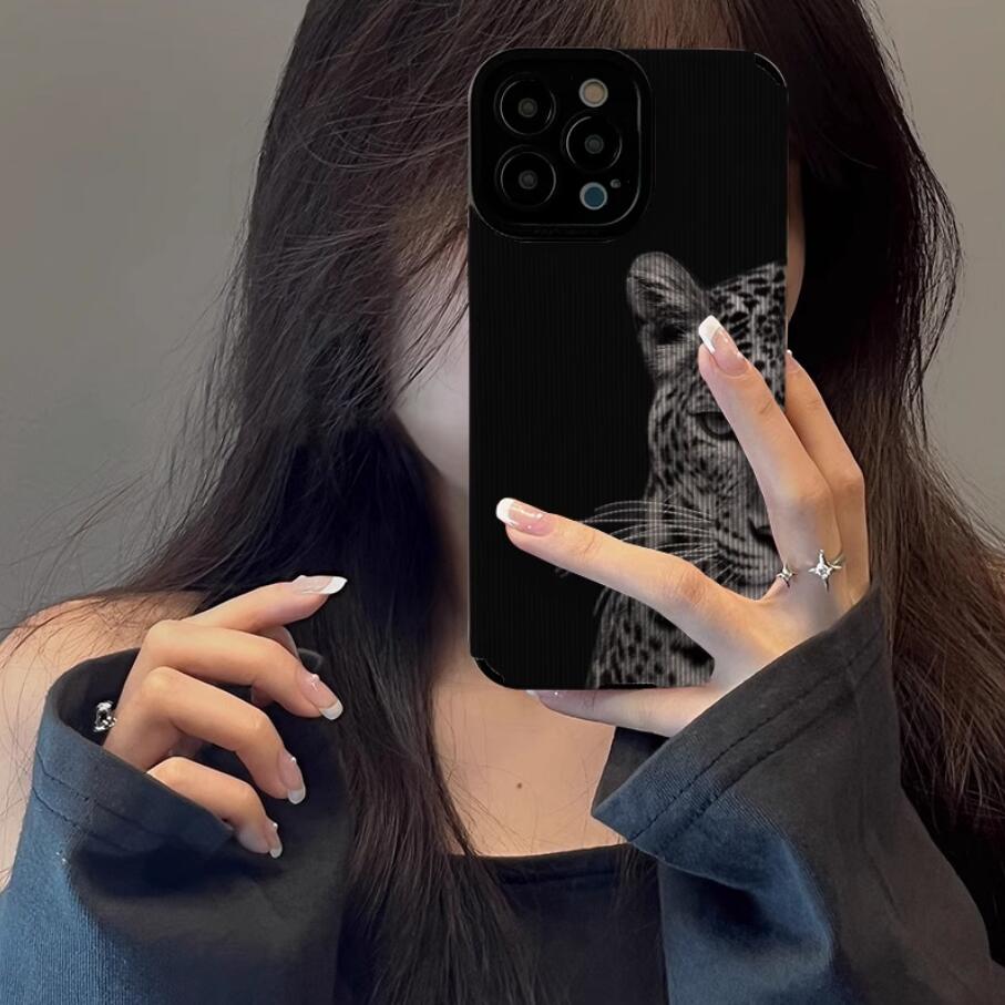 independent-leopard-painting-iphone-16-pro-max-cover-darkness_3