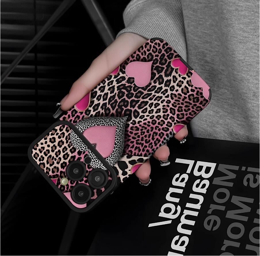 indulgence-lepoard-patchwork-pattern-iphone-17-pro-max-case-trendy_4