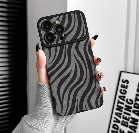 kap-berg-zebra-patchwork-pattern-iphone-17-pro-max-case-trendy_5