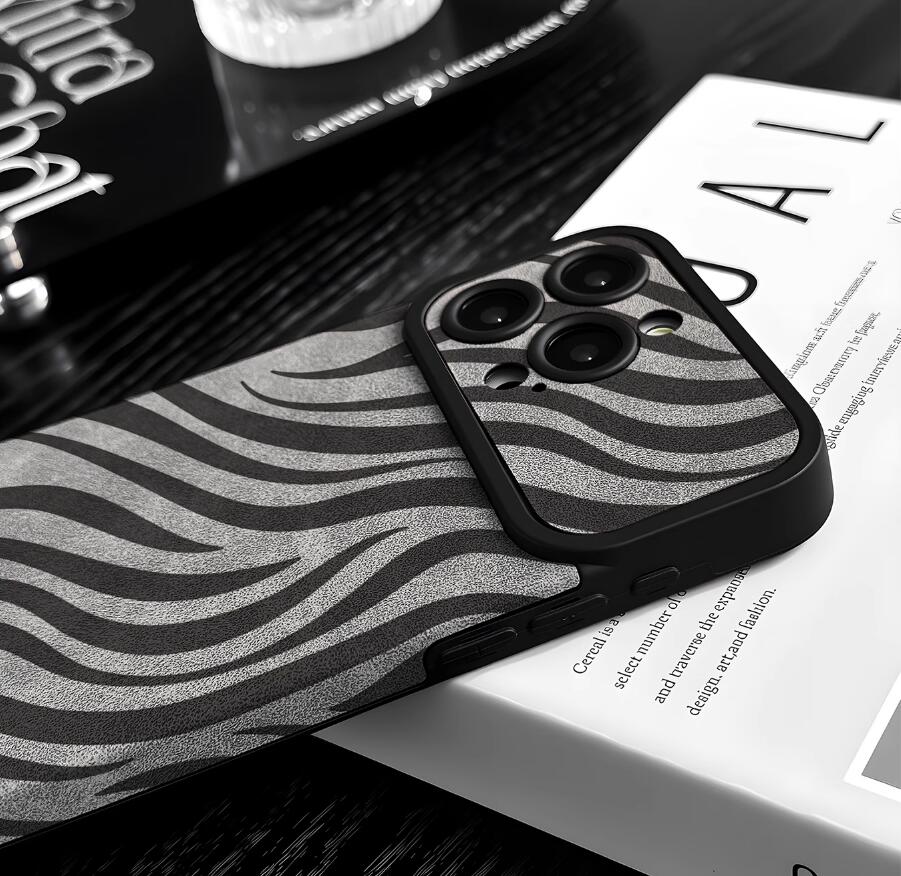 kap-berg-zebra-patchwork-pattern-iphone-17-pro-max-case-trendy_8