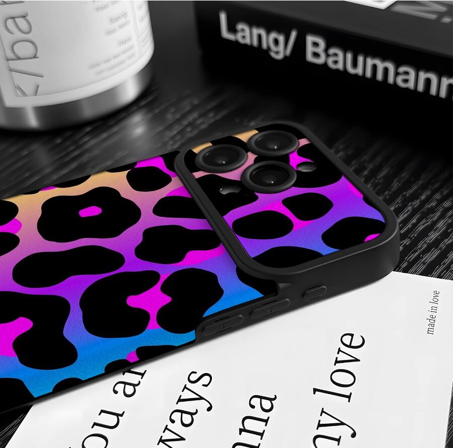 laser-leopard-rainbow-painting-iphone-17-pro-max-case-lgbt-flag_7