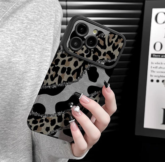 leopard-dairy-cow-patchwork-pattern-iphone-17-pro-max-case-trendy_1