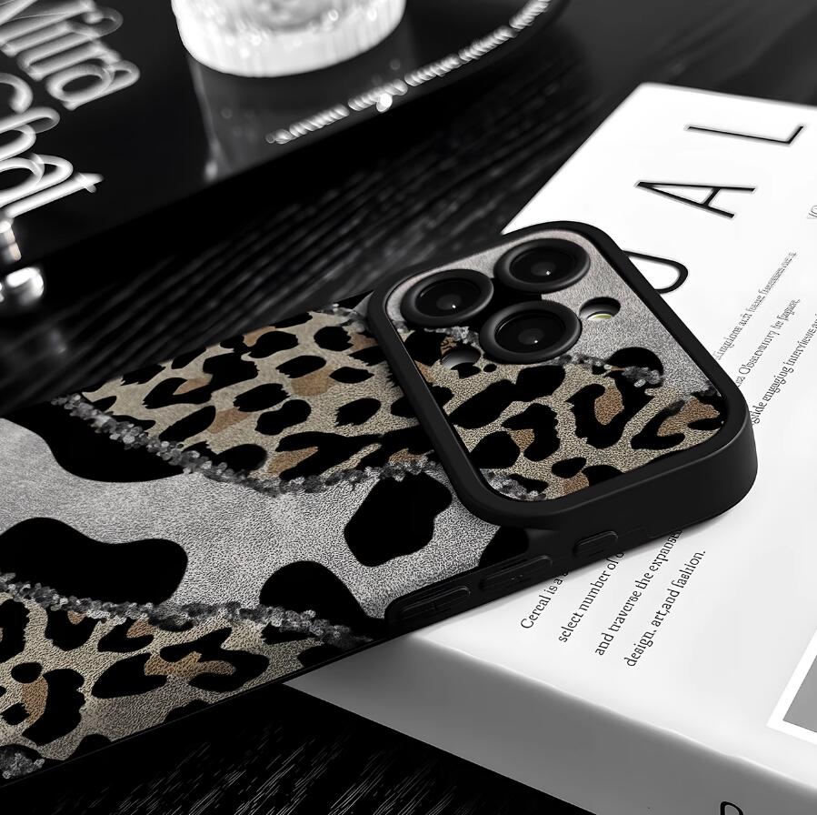 leopard-dairy-cow-patchwork-pattern-iphone-17-pro-max-case-trendy_8
