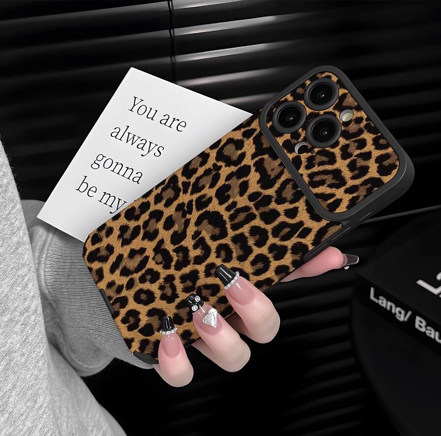 natural-romance-leopard-pattern-iphone-17-pro-max-case-trendy_1