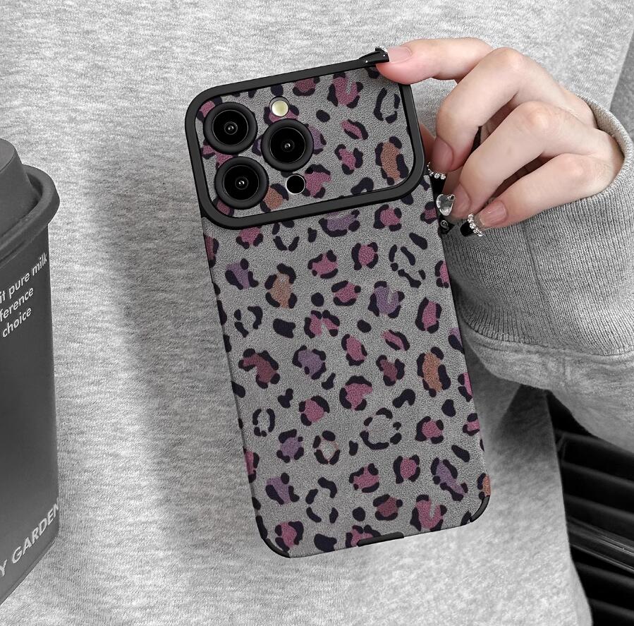 prosperous-courage-lepoard-pattern-iphone-17-pro-max-case-trendy_3