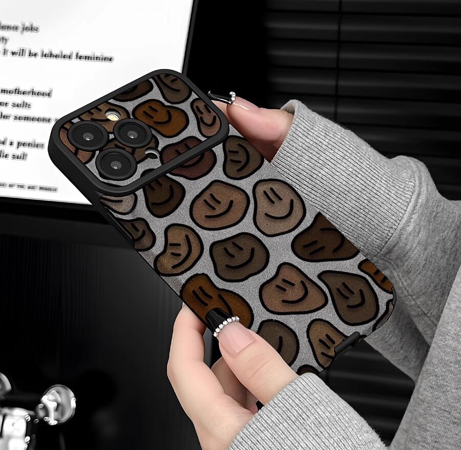 smiling-face-painting-iphone-17-pro-max-case-silicone-leather_2