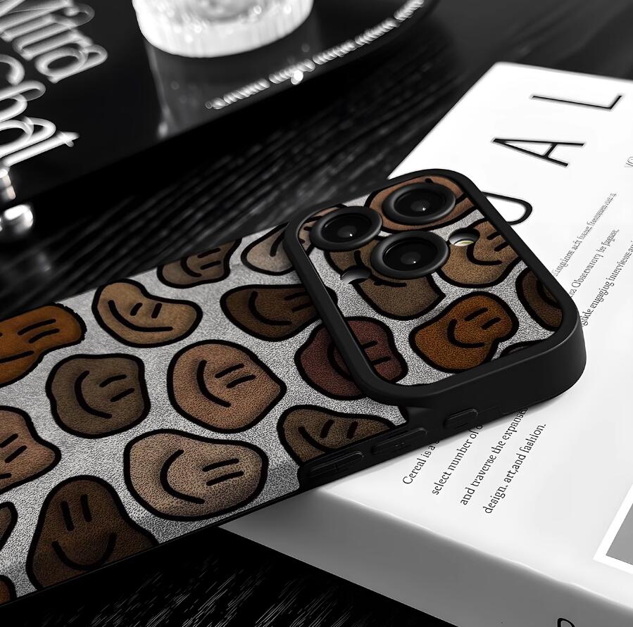 smiling-face-painting-iphone-17-pro-max-case-silicone-leather_8