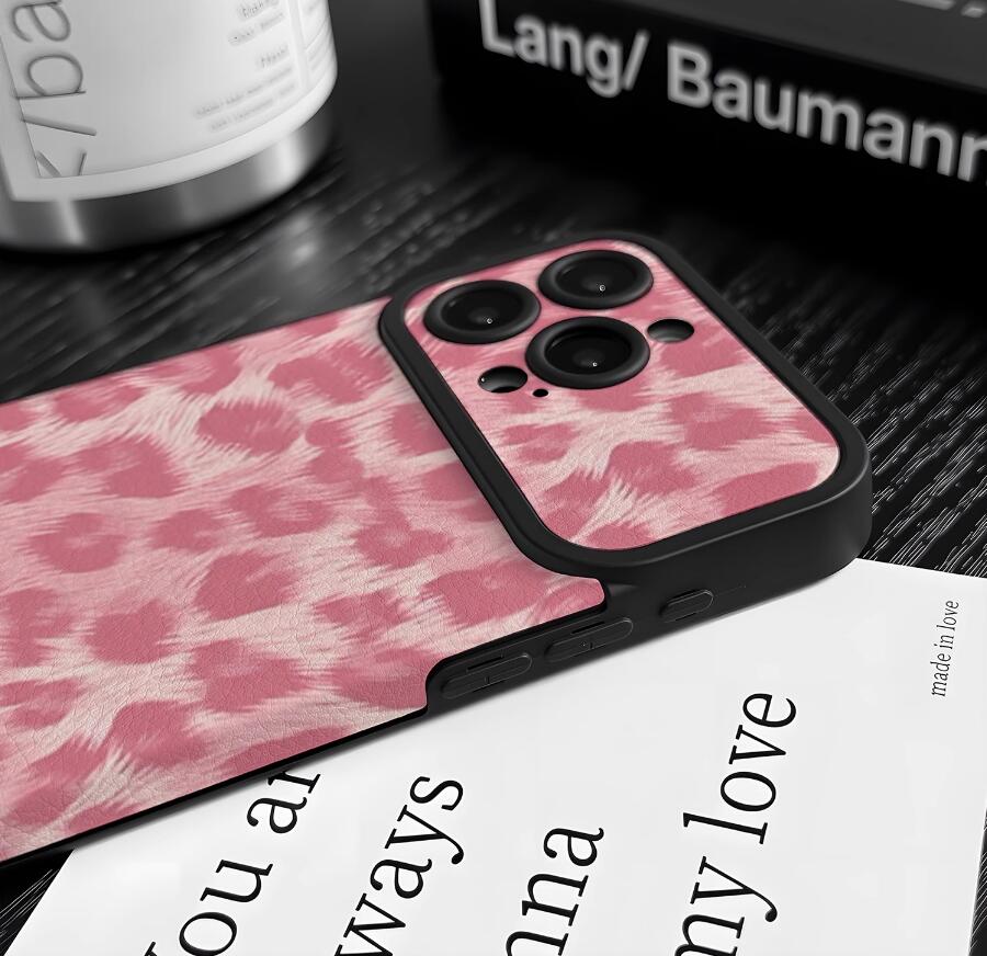 sweet-cool-lepoard-pattern-iphone-17-pro-max-case-trendy_7