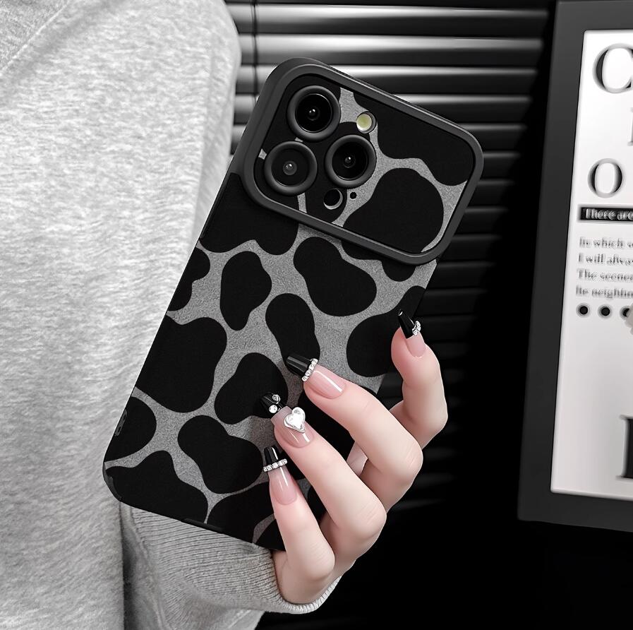 warm-dairy-cow-pattern-iphone-17-pro-max-case-trendy_1