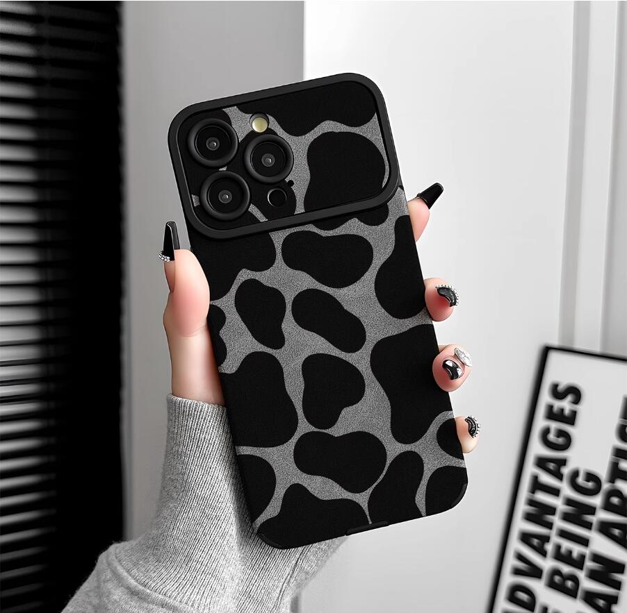 warm-dairy-cow-pattern-iphone-17-pro-max-case-trendy_5