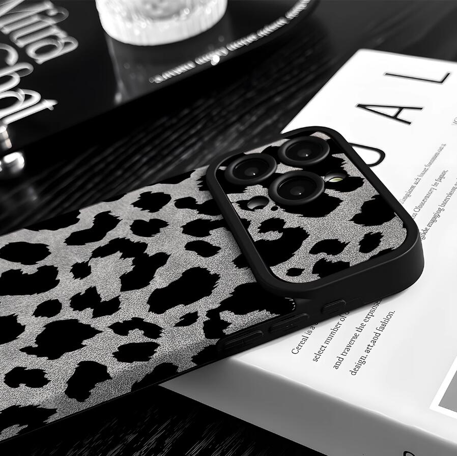 wildness-power-lepoard-pattern-iphone-17-pro-max