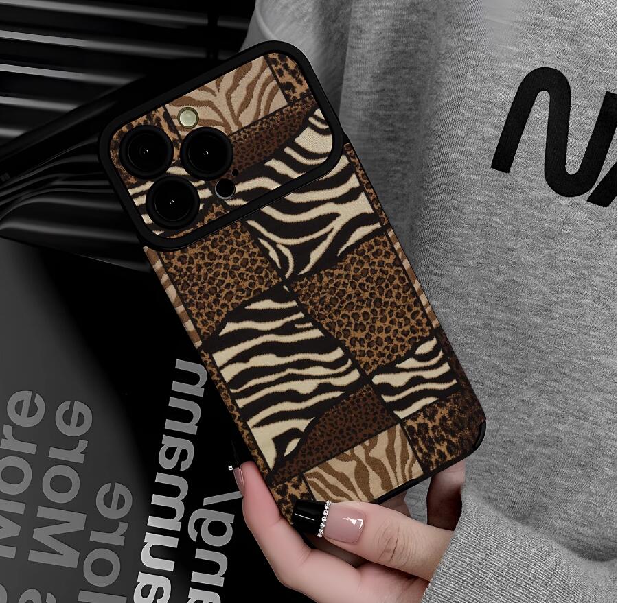 zebra-leopard-patchwork-pattern-iphone-17-pro-max-case-trendy_3