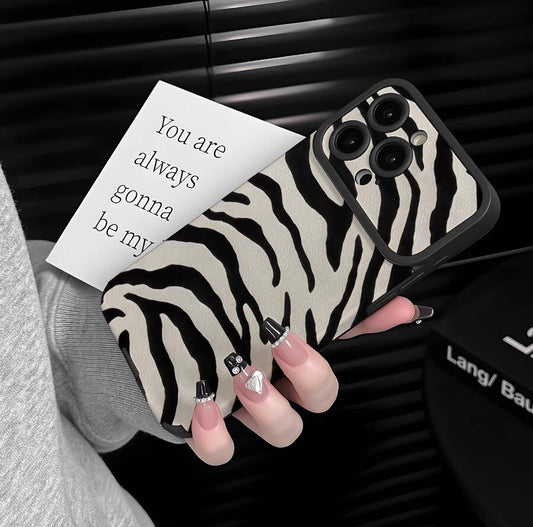 zebra-pattern-iphone-17-pro-max-case-silicone-leather_1